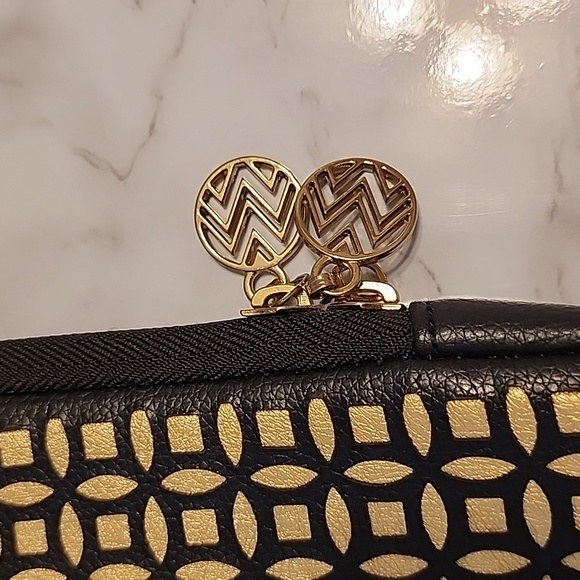 Fashionation duchess black and gold 10.2" tablet or laptop sleeve - NEW - Picture 4 of 6